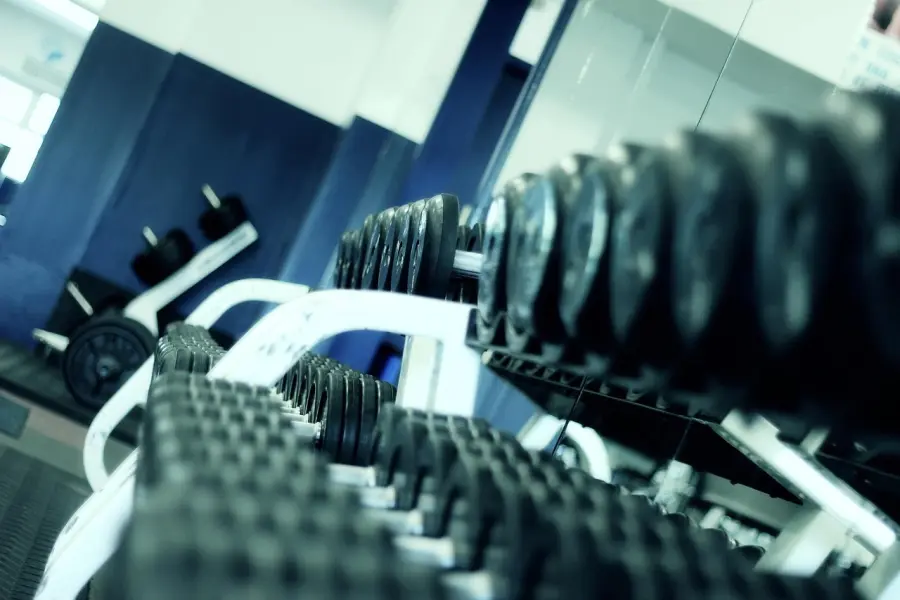 Gym Etiquette: 10 regole per essere perfetti in palestra